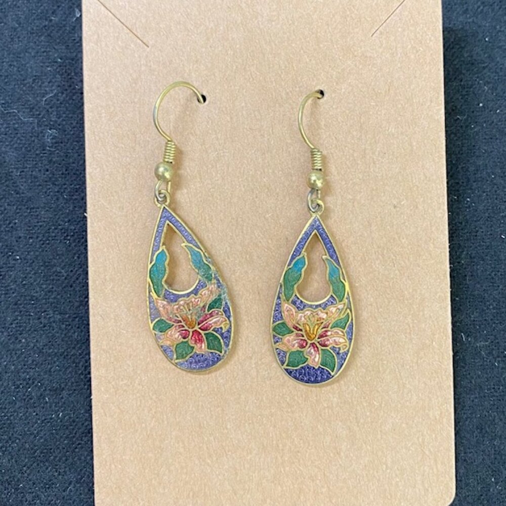 Metal Dangling Earrings with Flower
